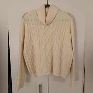 Abercrombie & Fitch Cream Cable Knit Sweater